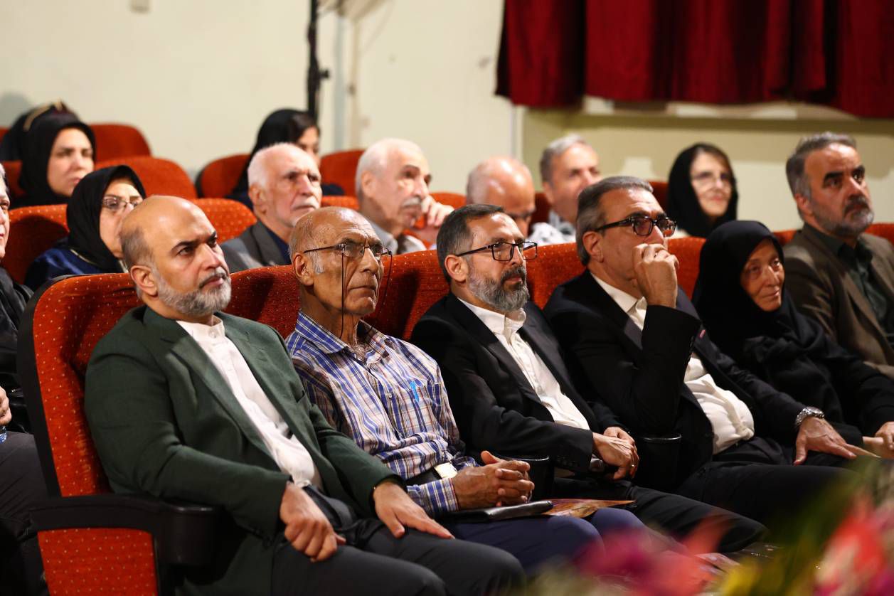 حضور مدیرعامل صندوق اعتباری هنر در آیین گرامیداشت نخستین سالگرد درگذشت استاد محمود فرشچیان