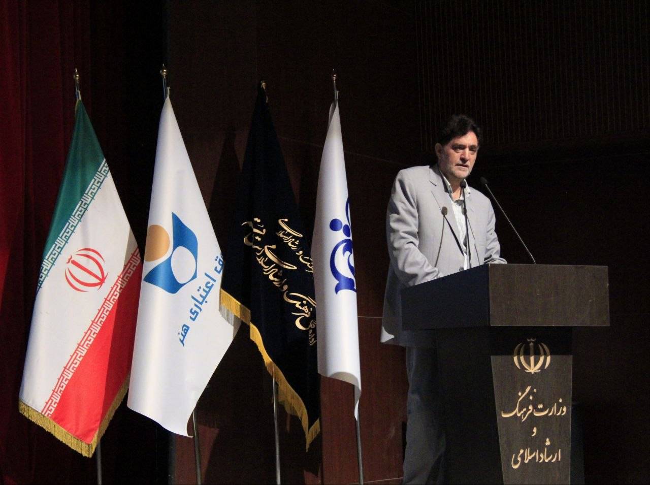 مدیرکل فرهنگ و ارشاد اسلامی قم: نامداران فرهنگ و هنر، الگوهای عینی و الهام‌بخش نسل‌ها هستند
