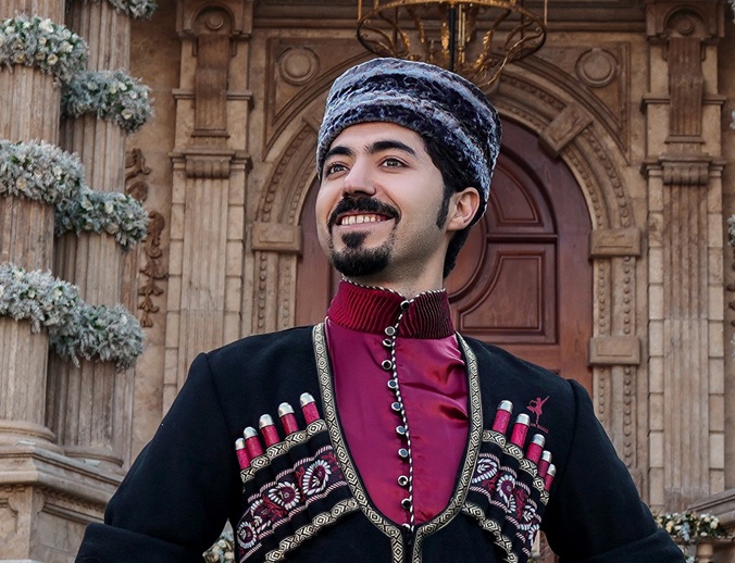 کارگردان هنرهای نمایشی: هنرمندان عضو صندوق اعتباری هنر نسبت به ثبت نام بیمه تکمیلی اقدام کنند؛ حادثه خبر نمی کند